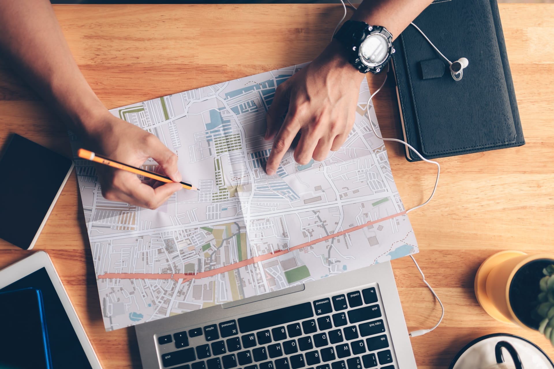 Traditional scheduling challenges with missed meetings and delays